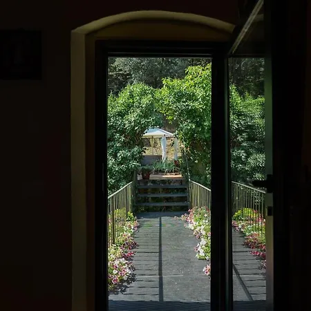Mulino Rotone - 28 Guests, 12 Rooms, 12 Bathrooms, Pool *
